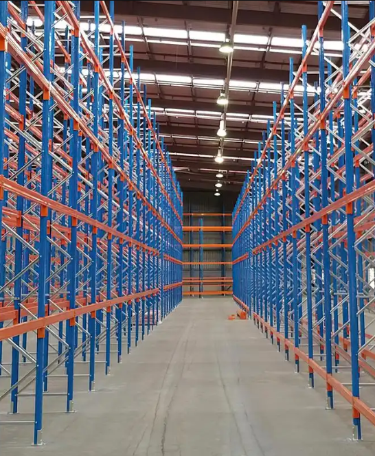 Mracking Heavy Duty metalen palletstellingen met een draagvermogen van 1000 kg, 2000 kg of 3000 kg per laag, industriële palletstellingen.