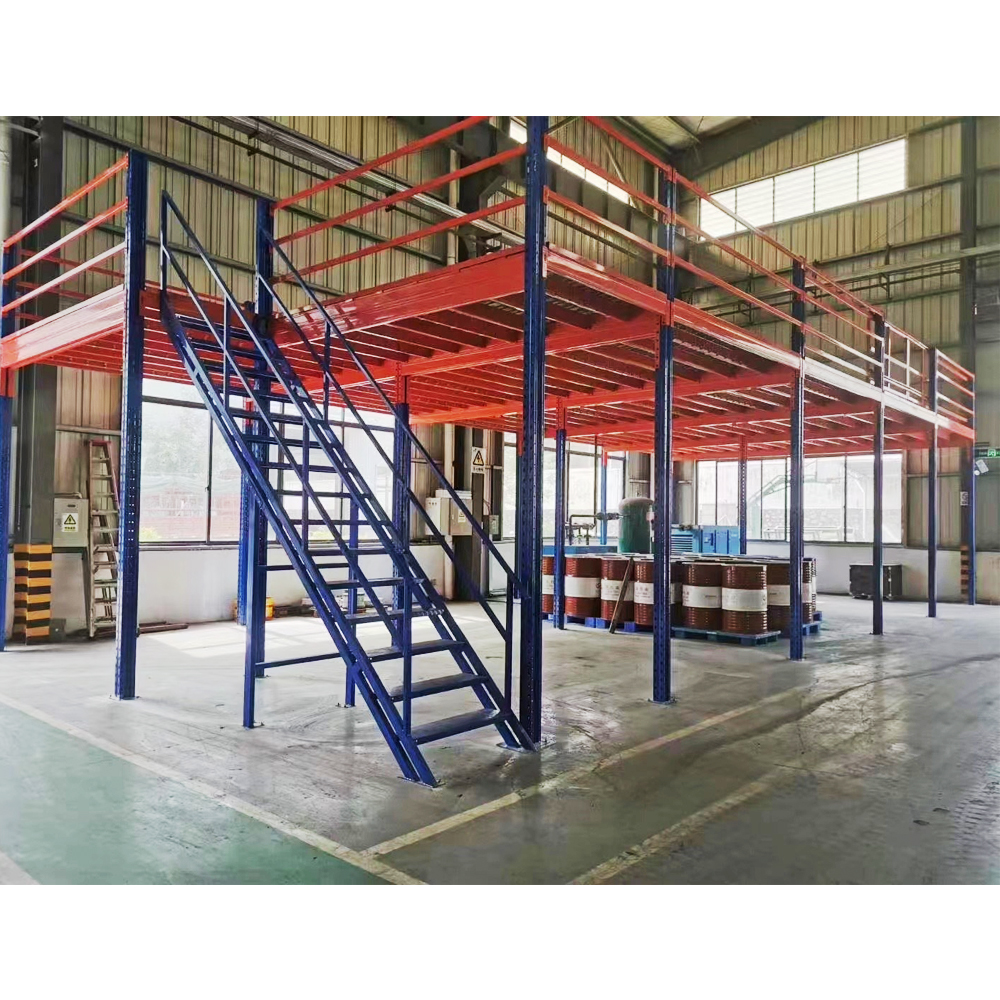 Industriële kantoormezzanine, magazijn met verlichting, dubbele kantoormezzanine, vloerstellingen