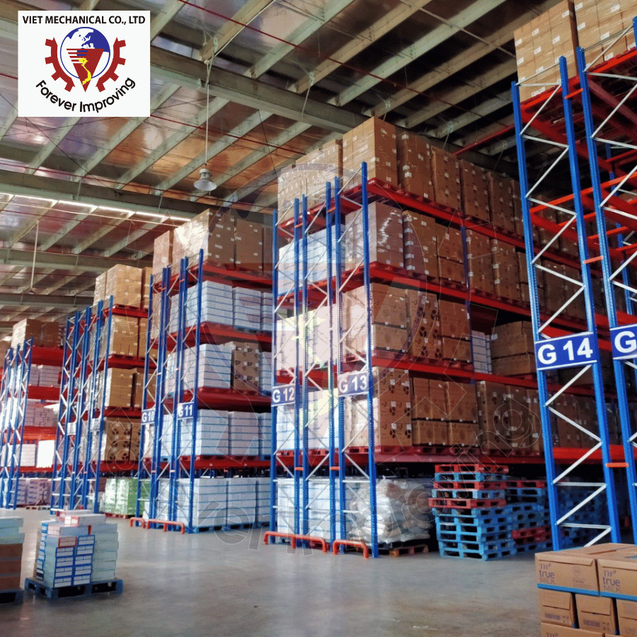Robuust dubbeldiep palletstellingensysteem dat een grotere palletdiepte en een betere benutting van de magazijnruimte biedt.