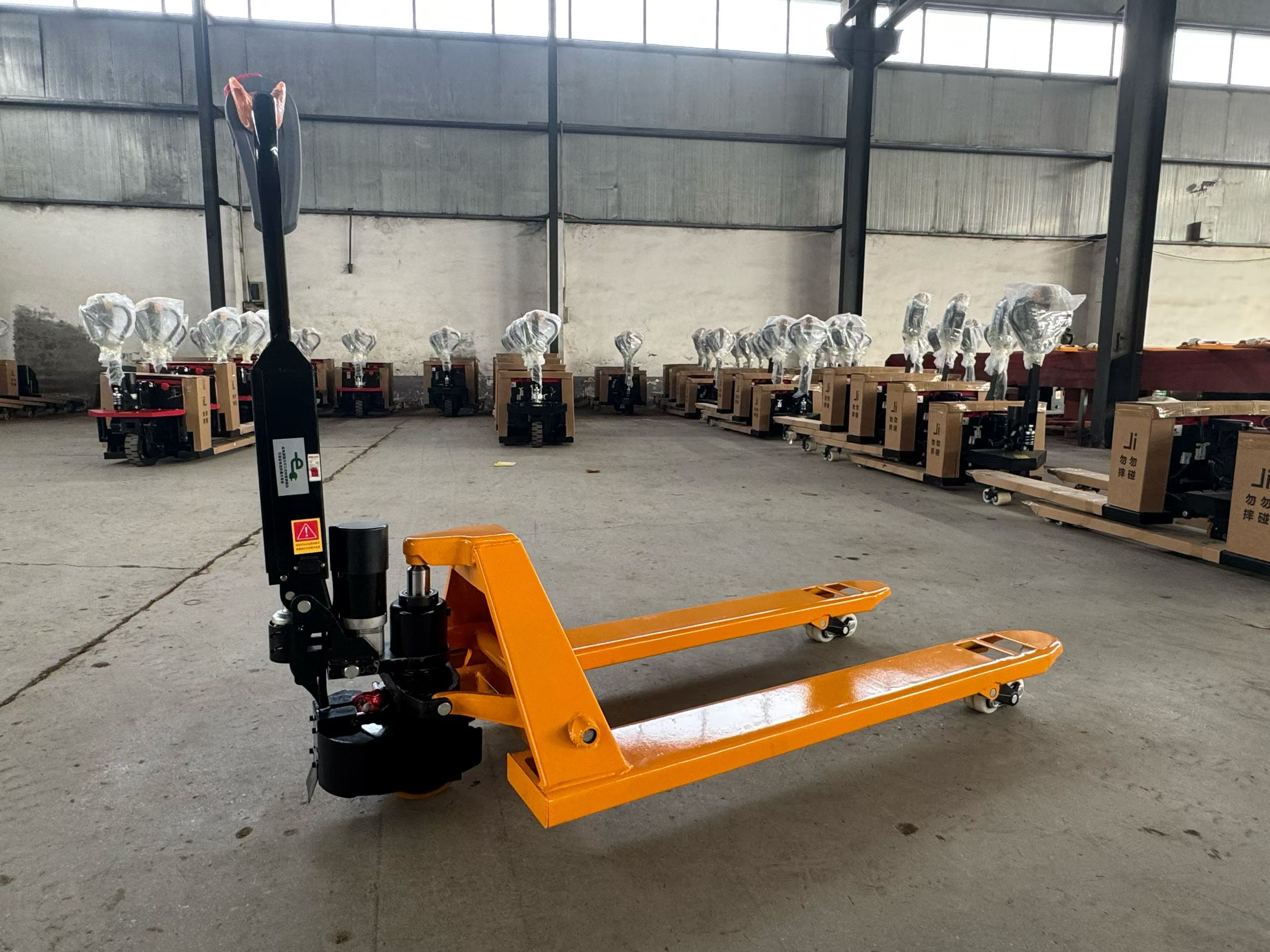 Elektrische handpallettruck, zelfladende pallettruck, magazijnpallettruck, 2-tons palletstapelaar, elektrische Almac pallettruck