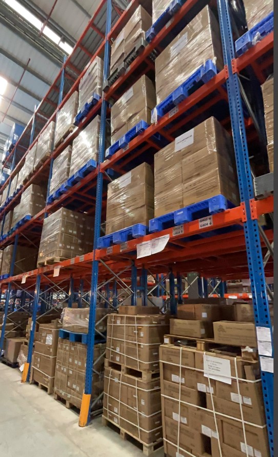 Magazijnstellingen, schappen, selectieve palletstellingen, verstelbaar, zwaar uitgevoerd, zeer sterk, koudgewalst staal, blauw gepoedercoat.