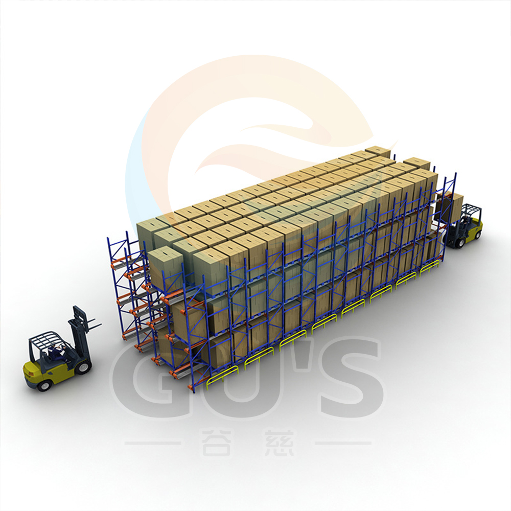 Automatisch pendelpalletstellingsysteem met zware, verstelbare stalen stellingen voor magazijnopslag met hoge dichtheid.