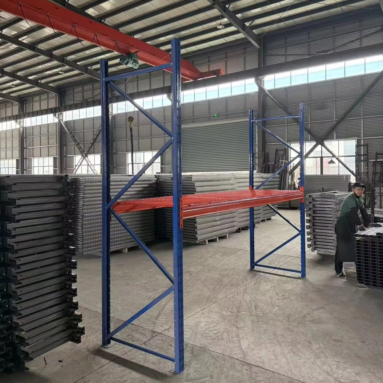 Industriële magazijnstellingen, palletstellingen, zware stalen opslagrekken voor goederen, selectieve palletstellingen, fabriek groothandel