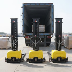 Elektrische zelfheffende stapelaar en palletheftruck