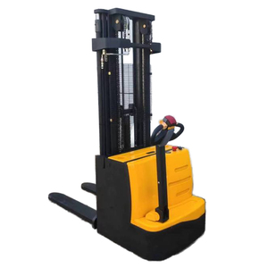 Draagbare elektrische stapelaar met vorken van 3,5/4/4,5/5 m, hefvermogen 1,5 ton, elektrische en mechanisch gestuurde pallet-reachtruck.