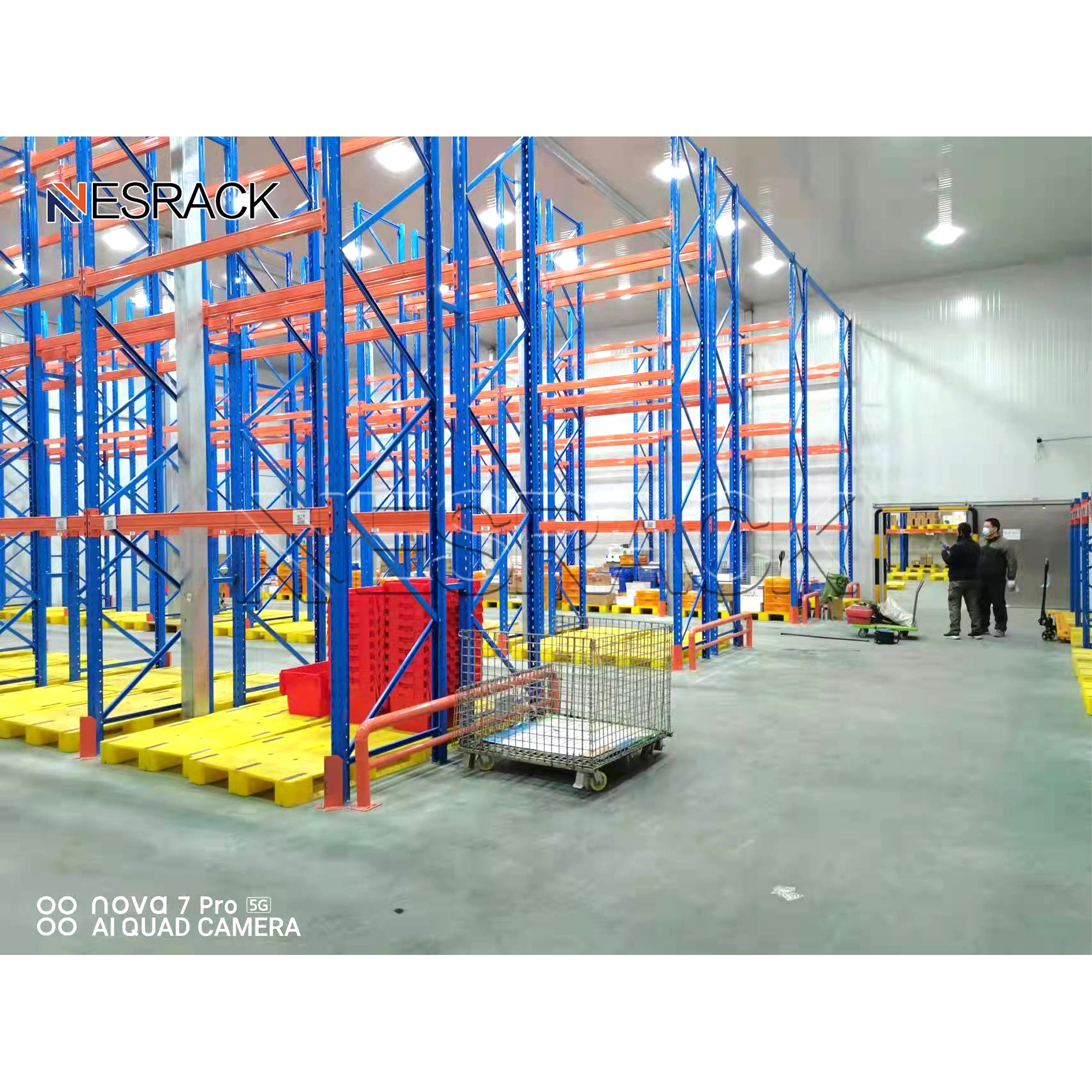 Palletstellingen met meerdere niveaus, zwaar uitgevoerde magazijnstellingen, stapelbare palletstellingen.