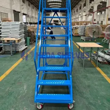 Mobiele orderpickladder en magazijnwagens