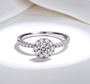 0,5ct / 1ct Ronde Briljantgeslepen Moissanite Ring S925 Sterling Zilver Bloemvormige Klassieke Luxe Trouw- en Verlovingsring