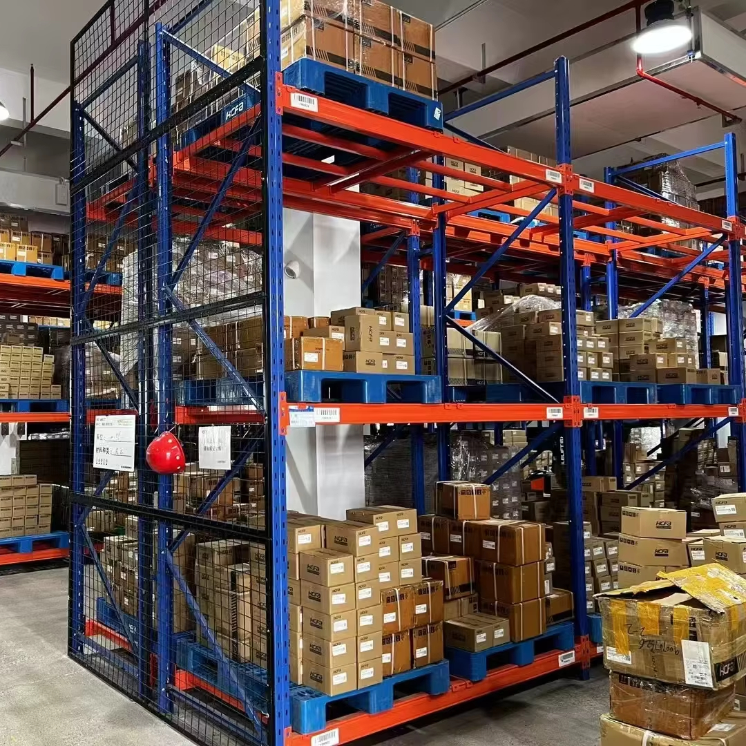 Industriële magazijnstellingen, palletstellingen, zware stalen opslagrekken voor goederen, selectieve palletstellingen, fabriek groothandel