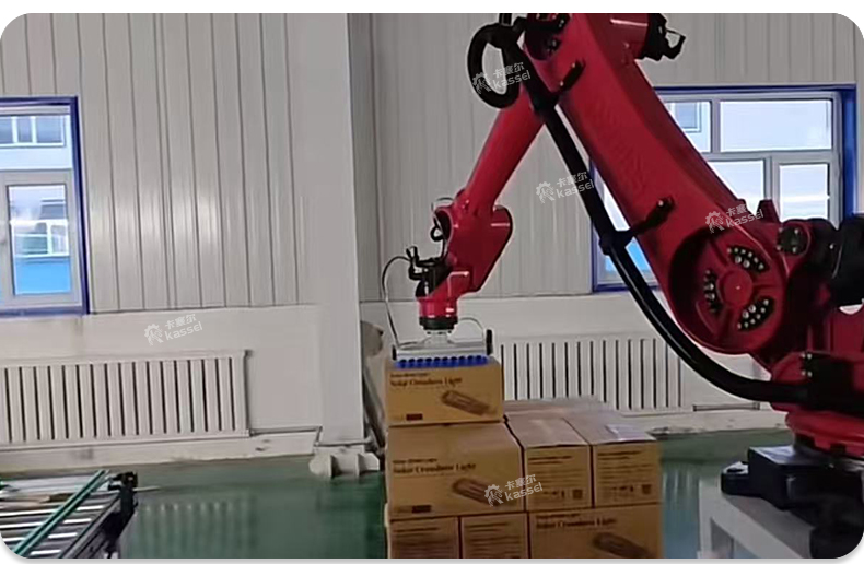 Geïntegreerd palletiseerwerkstation met een draagvermogen van 80 kg en een armspanwijdte van 2400 mm. Dit robuuste, automatische palletiseerrobotsysteem is geschikt voor zware toepassingen.