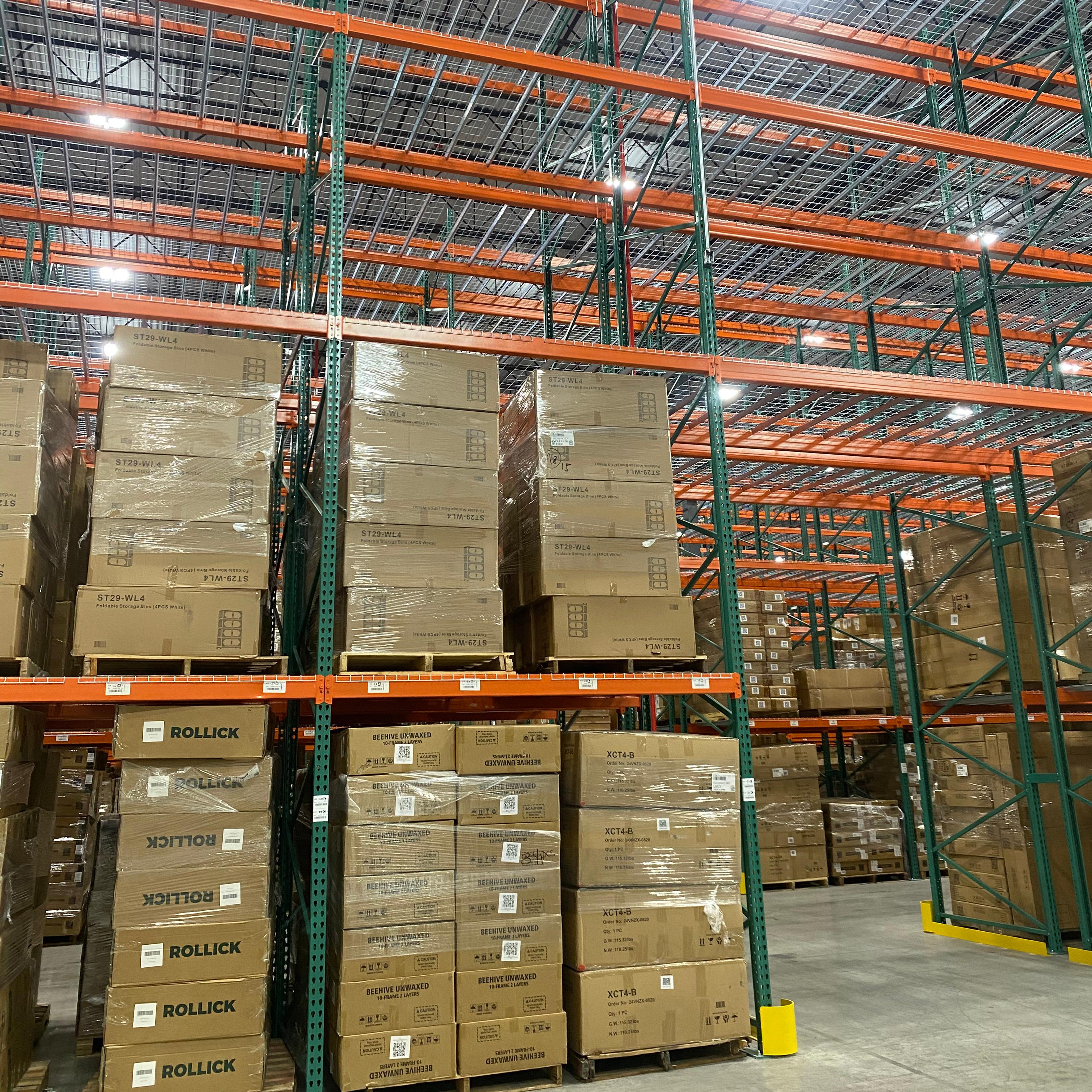 RMI-gecertificeerd industrieel magazijnstellingsysteem met hoge draagkracht, geschikt voor zware ladingen. Zwaar uitgevoerde druppelvormige palletstelling voor zware vracht.