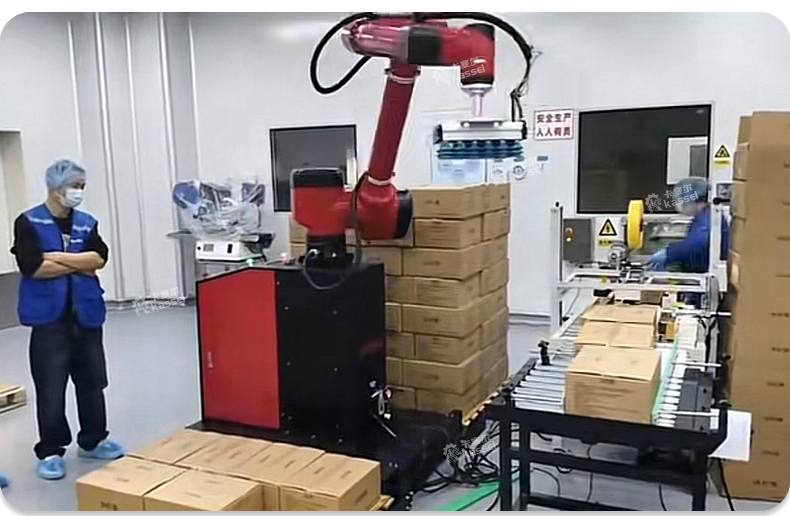 Geïntegreerd palletiseerwerkstation met een draagvermogen van 80 kg en een armspanwijdte van 2400 mm. Dit robuuste, automatische palletiseerrobotsysteem is geschikt voor zware toepassingen.