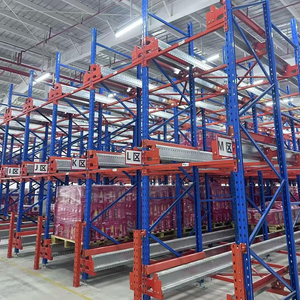 Robuust, volledig geautomatiseerd, corrosiebestendig tweewegradiosysteem voor palletstellingen met shuttlefunctie en afstandsbediening voor hoge opslagdichtheid.