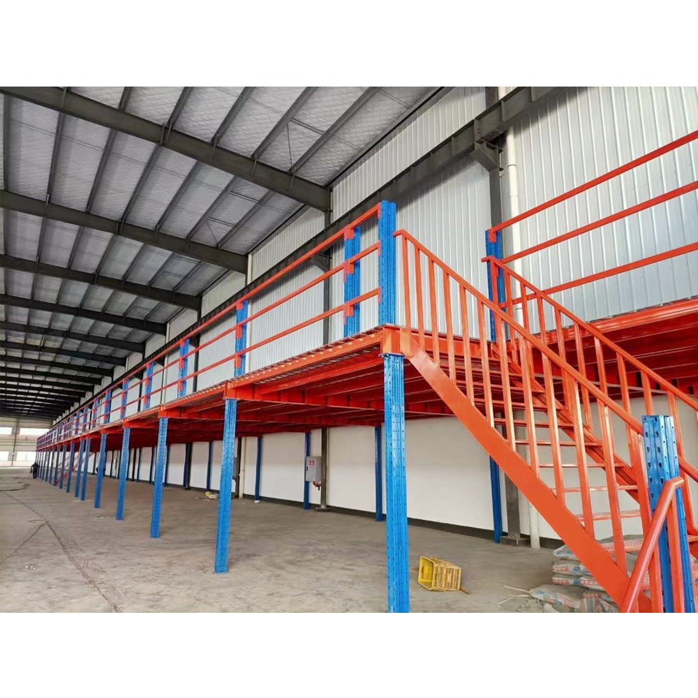 Industriële kantoormezzanine, magazijn met verlichting, dubbele kantoormezzanine, vloerstellingen