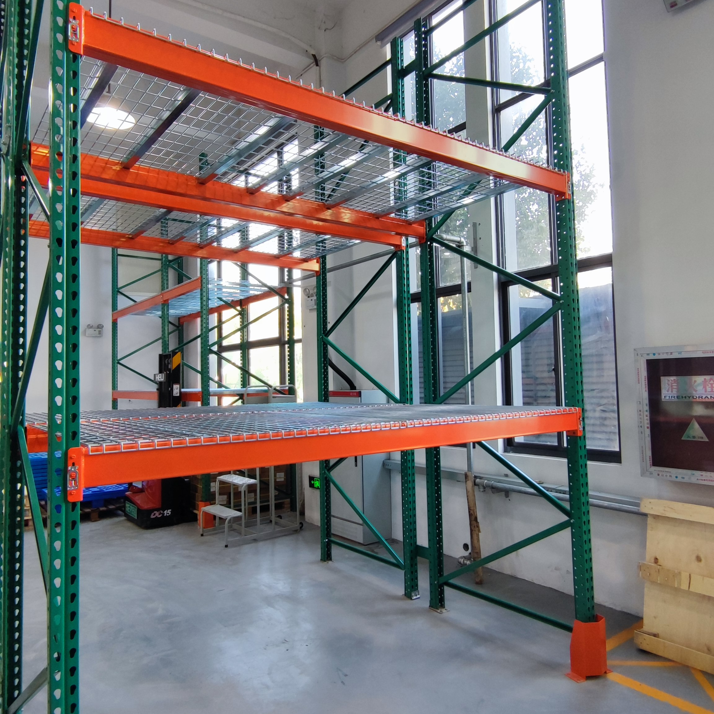 Verstelbaar, robuust stalen magazijnrek in Amerikaanse stijl, druppelvormig palletrek met meerlaagse configuratie.