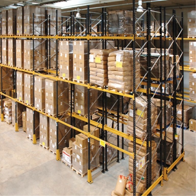 Geoptimaliseerd dubbeldiep stellingensysteem: Structureel dubbeldiep palletstellingsysteem voor magazijnlogistiek.