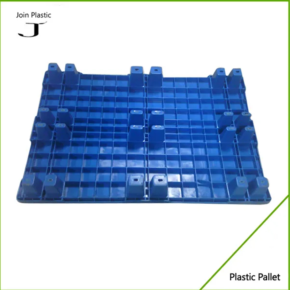 Enkelzijdig ontwerp, grote, stapelbare, omkeerbare kunststof pallet, gerecyclede europallet. Prijs